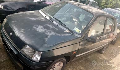 RENAULT Clio RT 