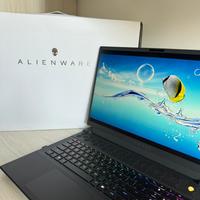 Alienware m18 R2