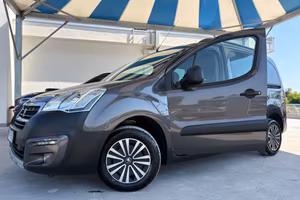 Peugeot Partner Tepee BlueHDi 120 S&S Outdoor