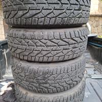 Gomme termiche comprese di cerchi