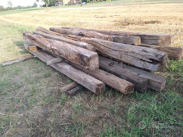 Travi in legno di rovere e abete