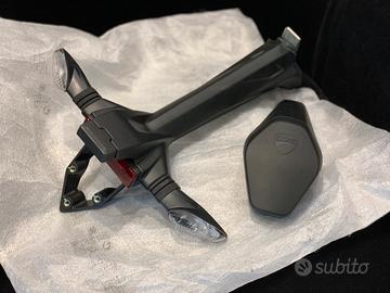 Schienalino sella e supporto portatarga Ducati