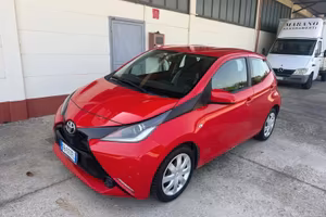 Toyota Aygo 1.0 VVT-i 69 CV 5 porte x-cite
