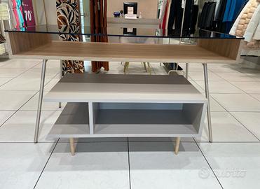 Arredo allestimento negozio stand o cabine armadio