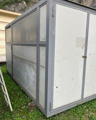 Container