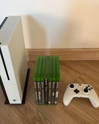 Xbox one s 1 tera SSD + 7 giochi