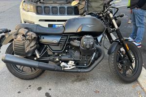 Moto Guzzi V7 III - 2021