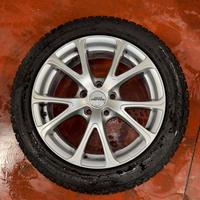 Cerchi Inter Action da 17” con gomme Pirelli