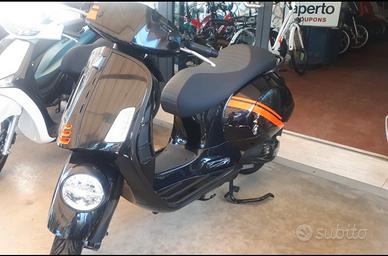 Vespa Piaggio GTV 300  2025 NUOVA km 5000