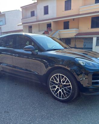 Porsche macan s
