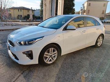 Kia Ceed 1.4 MPi GPL 5p. Business Class