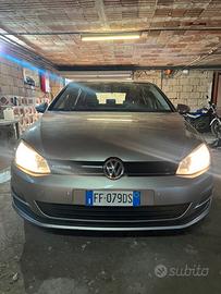 Volkswagen GOLF TGI