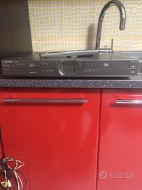 Lettore DVD ? e LCD della Sharp