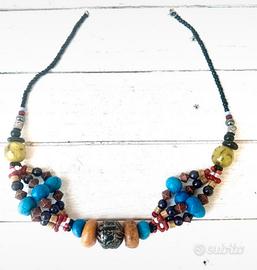 Collana etnica boho chic con perle colorate