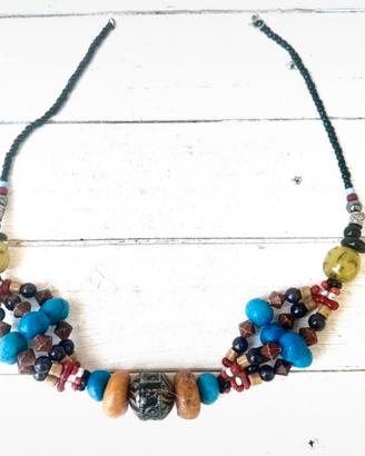Collana etnica boho chic con perle colorate