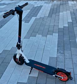 monopattino elettrico aprilia esrz