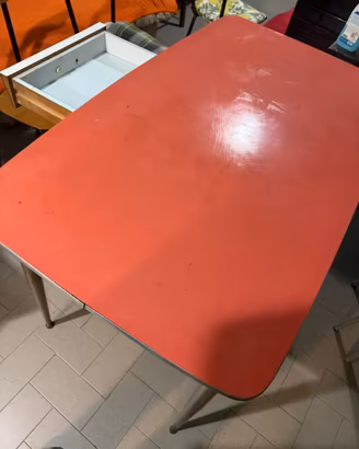 Tavolo e sedie