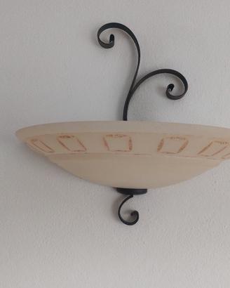 applique luce a muro verso l'alto 