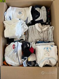Abbigliamento bambino dai 3 ai 12 mesi