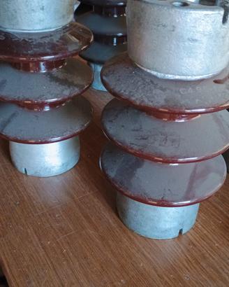 Isolatori in porcellana e silicone