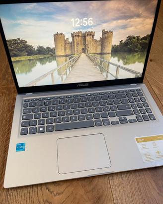 PC Portatile ASUS – i3 11ª gen / 8GB RAM / SSD 512