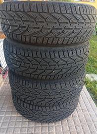 Treno di gomme invernali Strial 205/55/R16 94H