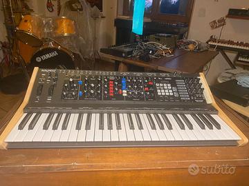 Cre8audio NiftyKeyz + Behringer Model D