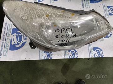 OPEL CORSA 2011, FARO ANTERIORE SINISTRO E DESTRO