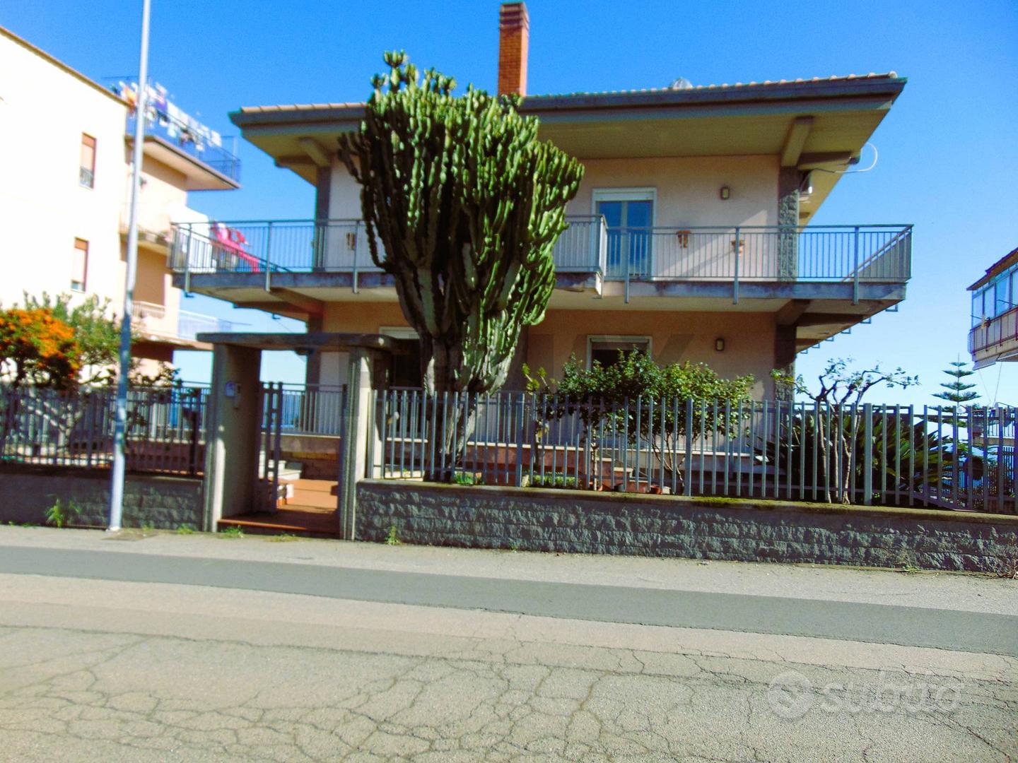 Casa – Giarre, Tagliaborsa - Vista 2