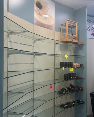 Arredamento farmacia o parafarmacia