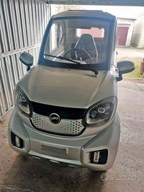 Quadriciclo Elettrico Scooter F4 Ufo senza patente