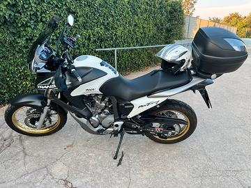 Honda Transalp 700V