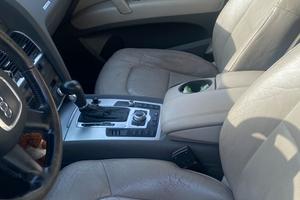 Audi q7 intera tutti i ricambi