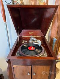 Grammofono antico autentico