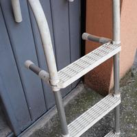 scaletta per rislire in barca