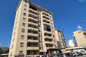 3 LOCALI A PALERMO