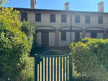 Villetta a schiera di 145 m² con 3 locali e box au
