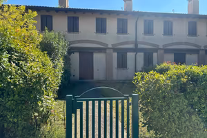 Villetta a schiera di 145 m² con 3 locali e box au