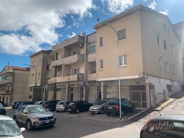 Locale commerciale fronte strada