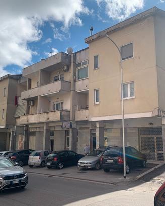 Locale commerciale fronte strada
