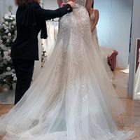 abito da sposa e velo