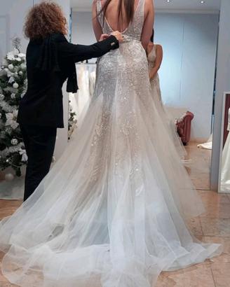 abito da sposa e velo