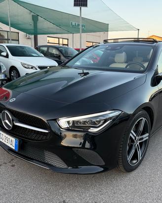 Mercedes CLA 220 Berlina Automatic Sport Tetto Apr