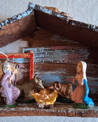 Presepe in legno con Capanna e Statuine 