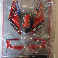 Autografo P. Bagnaia su cupolino Ducati scala 1/4