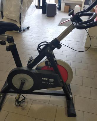 tre attrezzi palestra per casa
