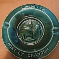 Moet et chandon posacenere da collezione 