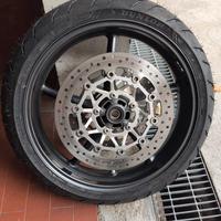 cerchio completo Triumph con gomma