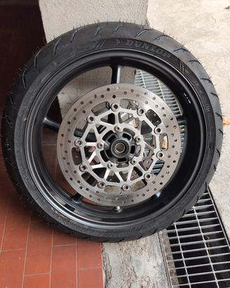 cerchio completo Triumph con gomma