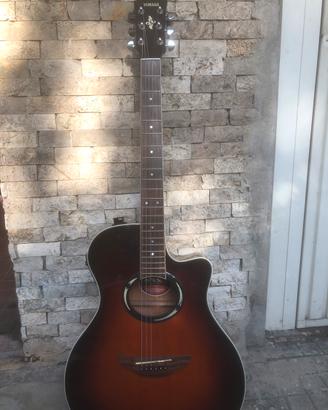 Chitarra acustica elettrificata Yamaha APX500